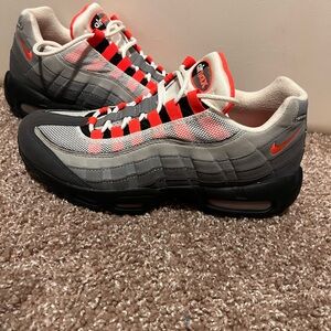 Nike Air Max 95 OG Solar Red